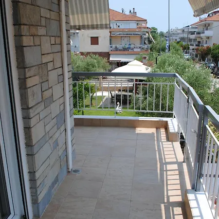Artemis Apartment *
