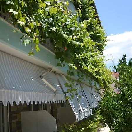 Artemis Apartment *