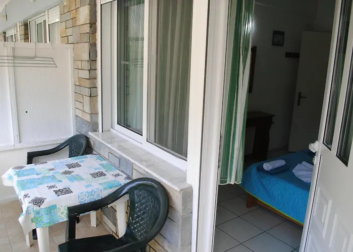 Artemis Apartament *
