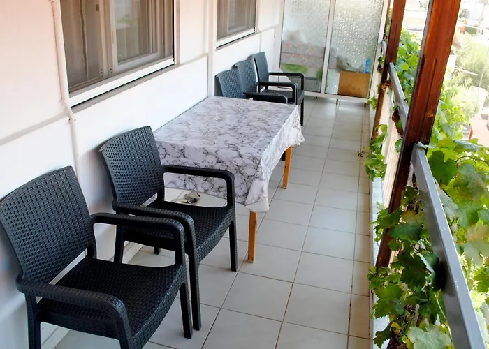 Apartament Artemis *