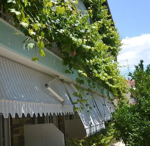 Artemis Apartament *